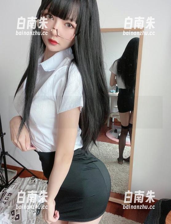 51酱穿短裙的大胆尝试，竟然还免费？图片惊艳到我了！-白南朱