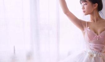 GIRLT果团网 - 蹭了Miss琪的剧情光环，私拍美图里藏着哪几个小心思？