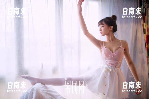 GIRLT果团网 - 蹭了Miss琪的剧情光环，私拍美图里藏着哪几个小心思？-白南朱