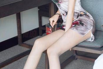 HuaYang花漾 - 校园这种背景就是给黄乐然量身定做的，私房美图离不开那些无意间的好·机·会。