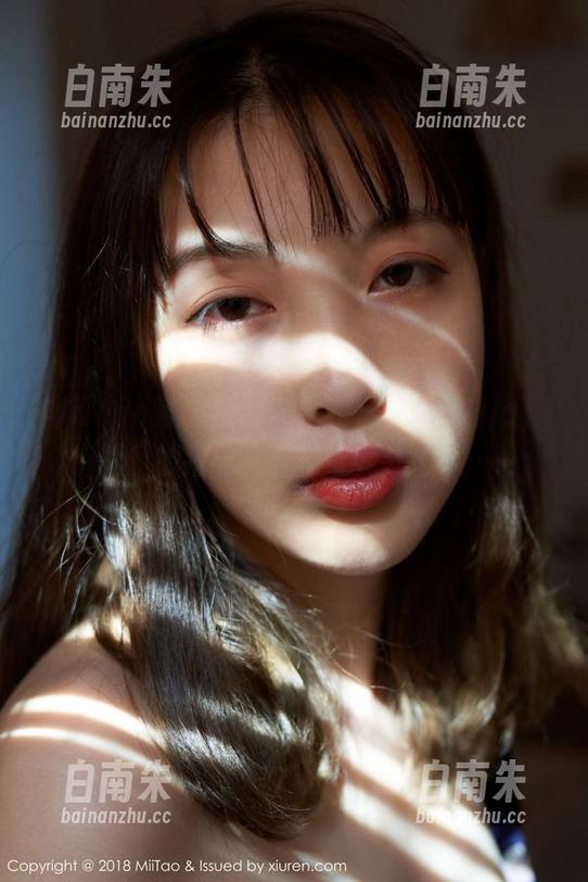 MiiTao蜜桃社 - 私拍陆萱萱Cecilia，裤里丝的搭配又开始让我分心了……-白南朱
