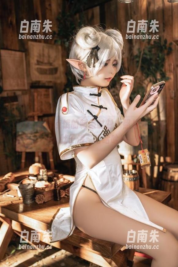 Quan冉有点饿的制服时刻，照片看了让人肚子饿，哈哈哈！-白南朱