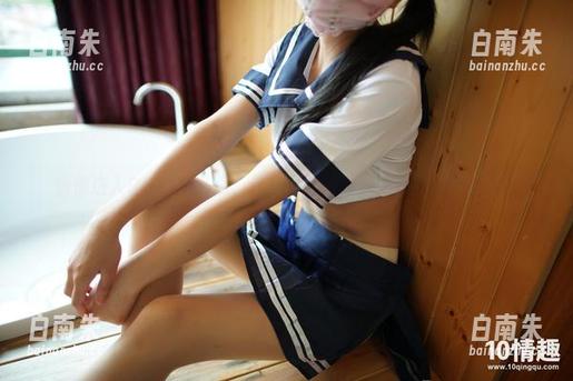 悄悄进入ROSI的私房，这红色蕾丝难道是心事的代言人？-白南朱