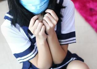 私房泳装奇遇记：ROSI的水中冒险
