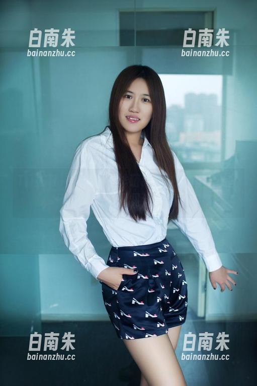 TuiGirl推女郎 - 林萌萌的油亮套图私拍，什么？这是我见过最亮的亮？-白南朱