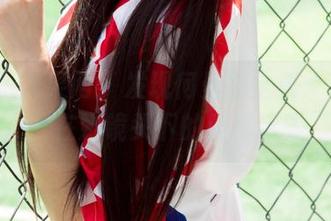 UGirls尤果网 - 发现何曼丽全集：“妹妹”在她镜头下的隐秘迷雾
