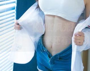 UGirls尤果网 - 校园的风光独特，景思晴全新校服资源，竟然还有这种操作？