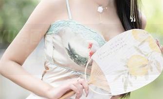 XIAOYU语画界 - 被林乐一的白丝套图勾引了，想给钱也不一定有人卖……