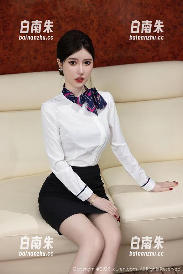 Xiuren秀人网 - Kikibaby的写真图包，剧情到底在演什么，不如直接聊聊衣服吧。-白南朱