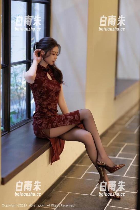 Xiuren秀人网 - 从未见过这样的学姐！团团子_una的写真图包，脑洞大开中-白南朱