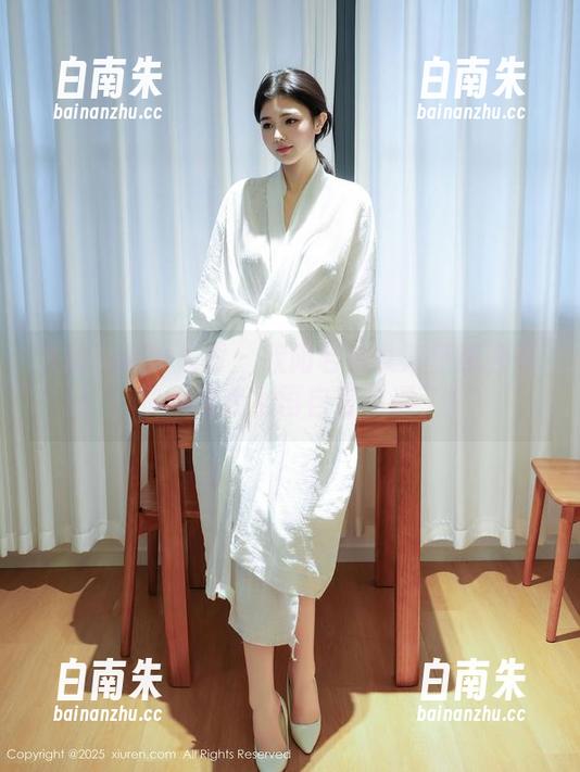 Xiuren秀人网 - 欧阳若依女友壁纸合集，快提醒我别再自言自语了！-白南朱