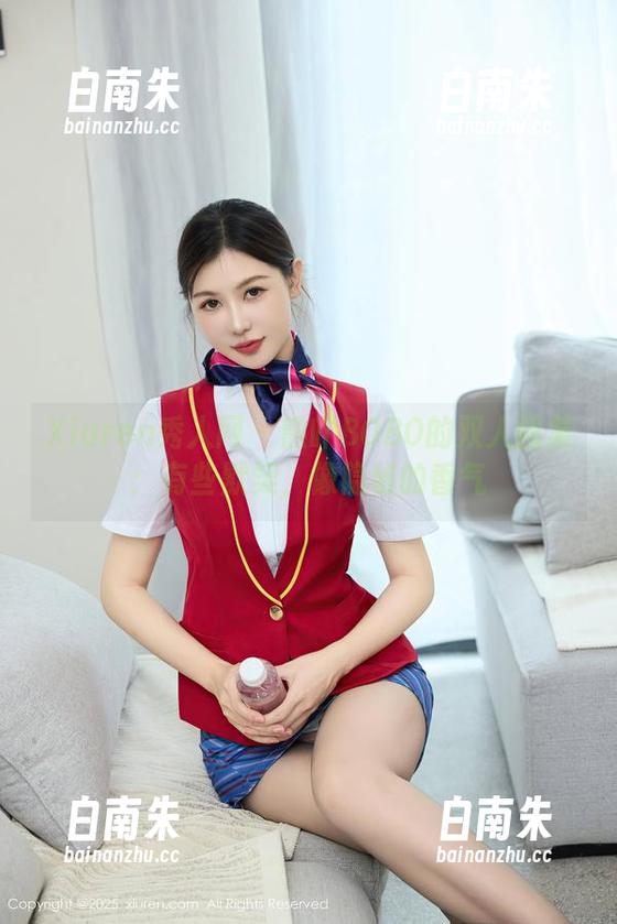 Xiuren秀人网 - 熊吖BOBO的双人图集：有些默契，像隐秘的香气-白南朱