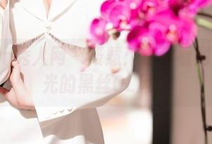 Xiuren秀人网 - 筱慧：让你看到没有圣光的黑丝OL风！