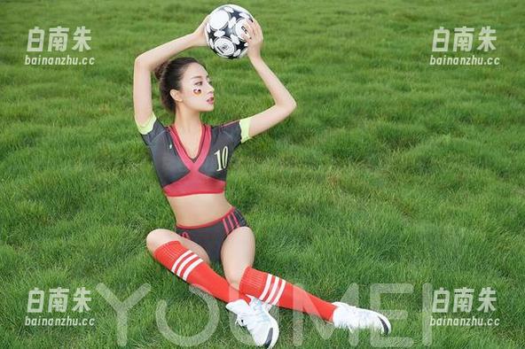 YouMi尤蜜荟 - 费若拉的迷人秘书合集，下载后你绝不会后悔。-白南朱