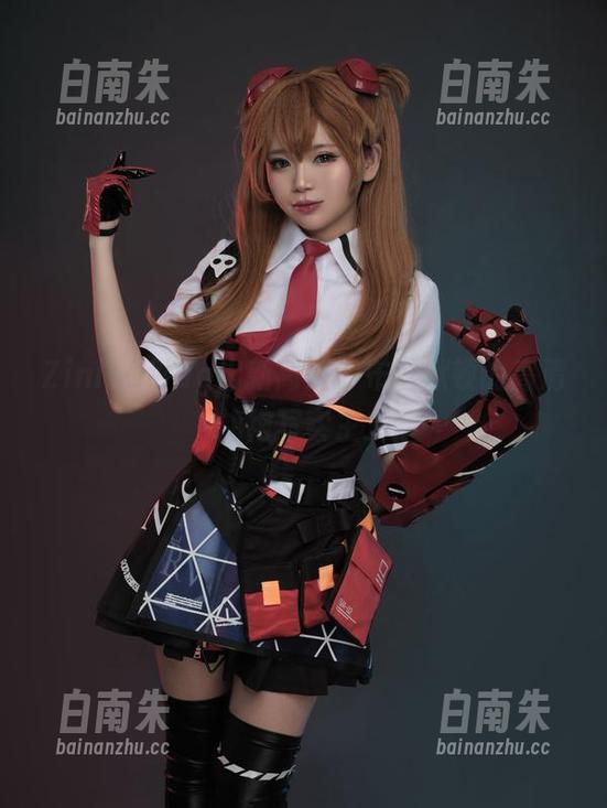 ZinieQflag出新高度，布雷默顿的高清旗袍写实主义-白南朱