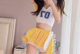 “at鲨鱼”的秘书写真，竟然让人微微想入非非了。