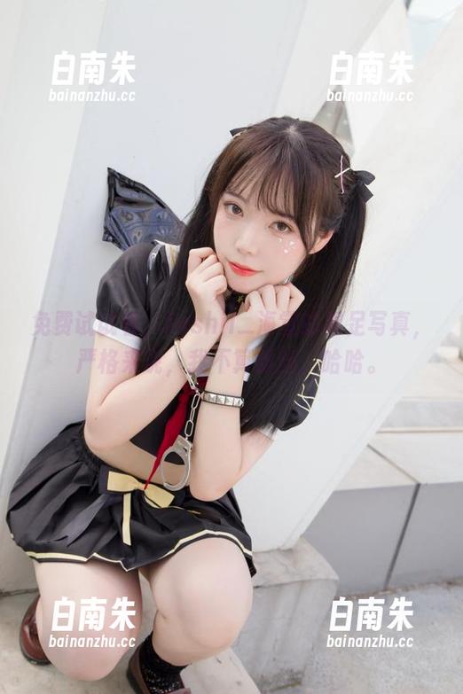免费试试看，fushii_海堂的裸足写真，严格来说，我不算粉丝，哈哈。-白南朱