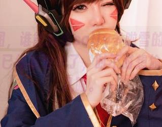 HD美图，谁能拒绝sally多啦雪的LUNA呢？我已经被迷住了，时不时想偷偷多扫几眼。