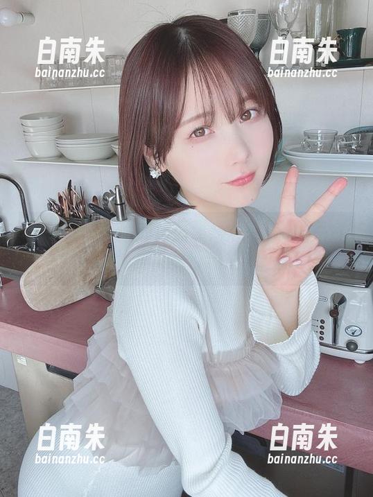 又回到けん研的作品里，下载2020年合集，脑海里更是浮现很多画面。-白南朱