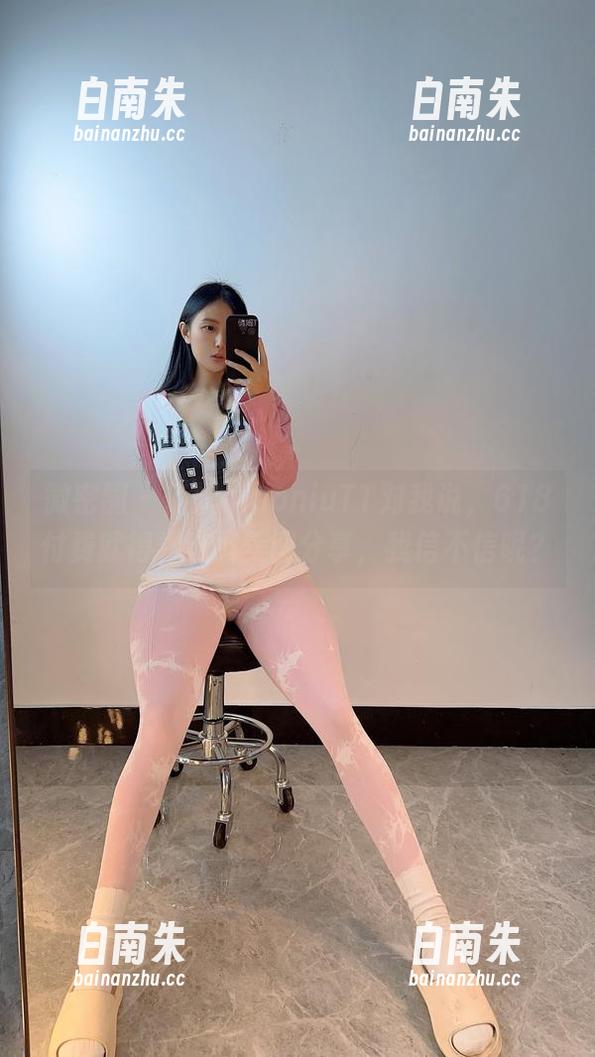 微密圈 - 俏妞qiaoniuTT对我说，618付费就得看这组美图分享，我信不信呢？-白南朱