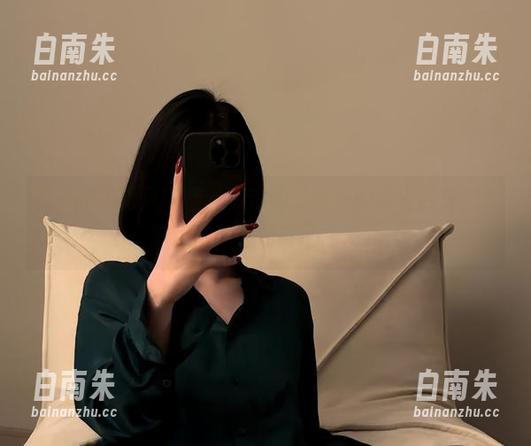 微密圈 - 海风呼啸，保守的二舅妈的海边合集：光影错落，不知自己在哪儿-白南朱