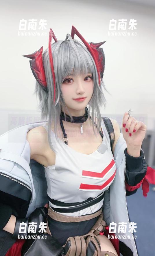 高解析度的千阳快起床：女王也需要休息——原图里的慵懒与高冷。-白南朱