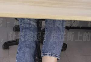 南国足艺 - 小雨展示高跟美脚，精选写真集，让我想起了走在街上的她