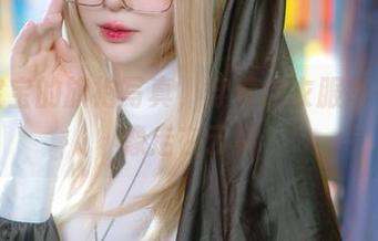 叉子宝宝的旗袍写真，穿着这衣服每一步都像走在云端