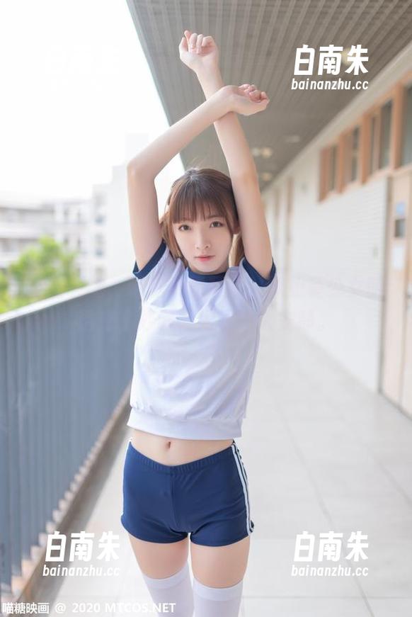 觉醒灵魂，喵糖映画精选：职业装少女的诱惑，吵吵闹闹又让人安静。-白南朱