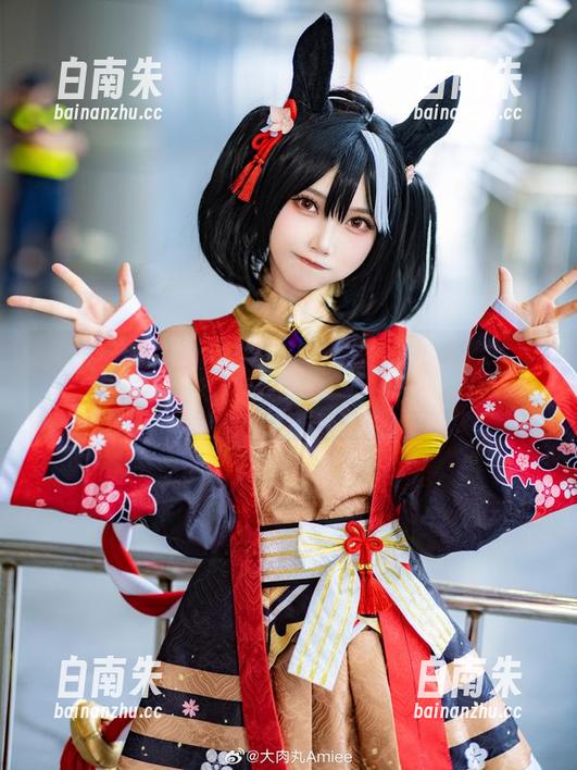 大肉丸Amiee的芭芭拉写真：合集里的每一个角落，都偷偷在低语，哈哈。-白南朱