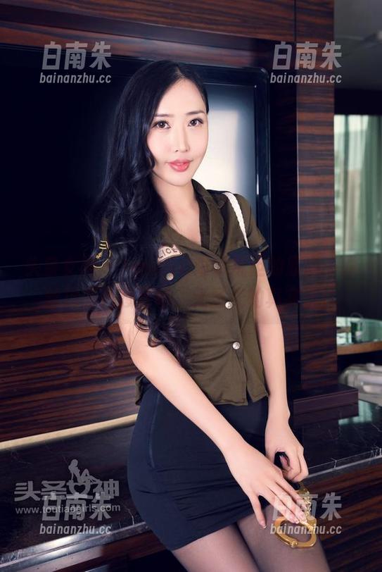 头条女神 - JennyR难以抗拒的原图：露丝玛丽直接登场，无圣光的真实感！