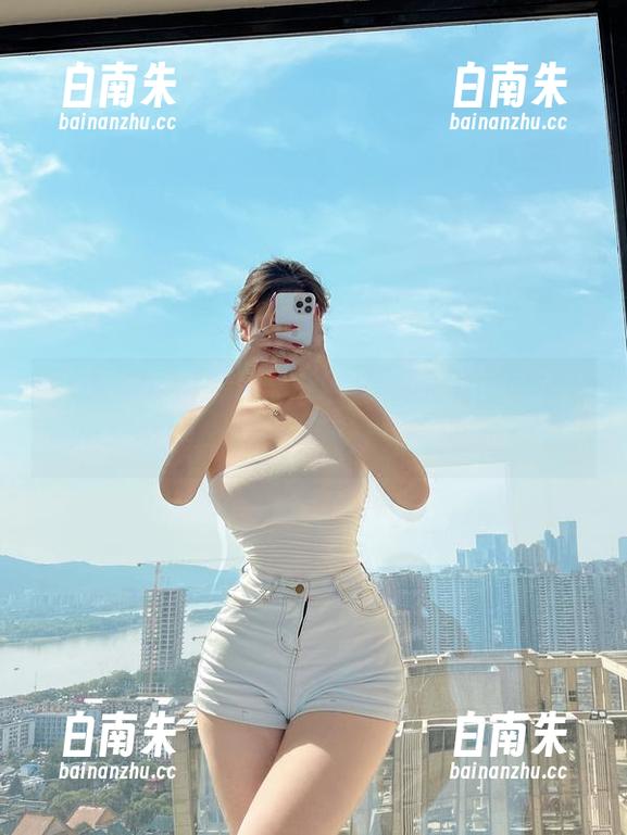 微密圈 - 作品中的粉色到底向我传递了什么情绪？大概只有安妮yoo知道。-白南朱