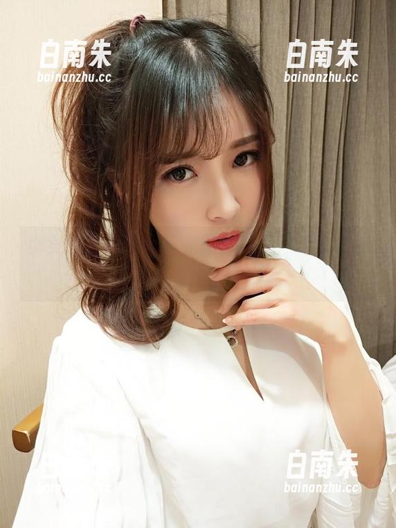 小女巫露娜的无圣光黑白之旅，合集里都有啥？-白南朱