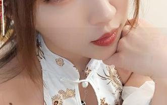 马上下载小女巫露娜的锡兰红茶写真集，带你品尝那股独特的味道！