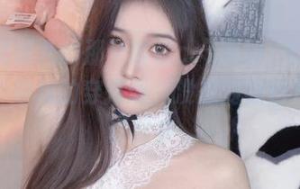 小小奶瓶儿的那个套装cos图册，让我想到了个中戏的穿搭课，没想到我也开始苛求起来...