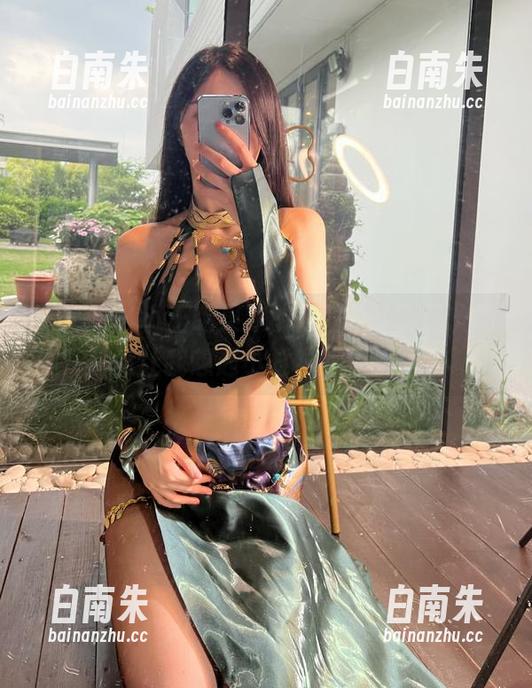 微密圈 - 小玉吃果冻的万圣节，无圣光写真竟让我想起小时候的糖果噩梦-白南朱