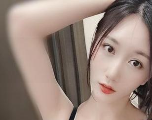 微密圈 - 小玉吃果冻的高清写真集，纯白得跟白开水似的，喝一口就停不下来！