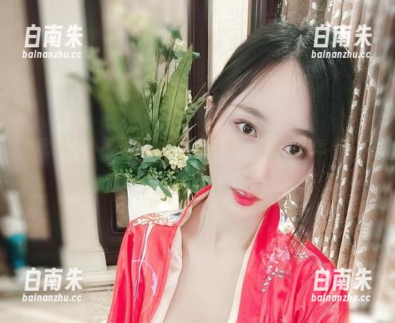 微密圈 - 小玉吃果冻的图库分享：日常都是怎样打发时间的-白南朱