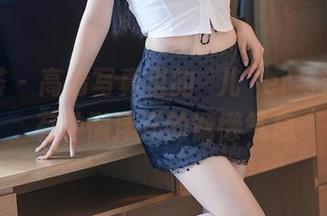 尤蜜荟 - 高清写真里的玥儿玥er与蕾丝，有种懒洋洋的慵懒气息