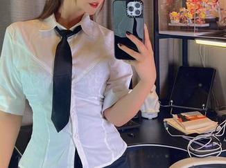 微密圈 - 只要进了网盘，你也能拥有张思允nice的皮衣写真，真香！