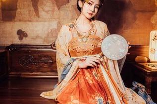 星澜是澜澜叫澜妹呀这身cos，搭配丝袜，怎么还没火？明明那么好看啊！