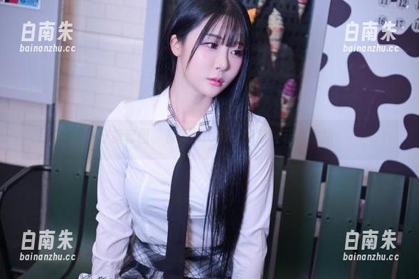 牛仔裤套图，普美(bomi)的随性非凡之路-白南朱