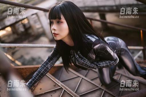套图来啦！末夜787的红色兔女郎，穿上这身，她绝对不怕镜头！-白南朱