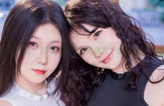 末夜787的写真：战斗猫娘在花间翻滚，谁说战斗不能撒娇？