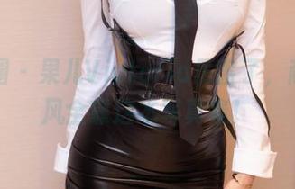 微密圈 - 果儿Victoria厉害了，献礼之风全靠这本写真集！