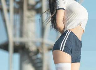 对比一下，桜井宁宁的加藤惠cos让你明白，下载这份作品集是多么的unlikely