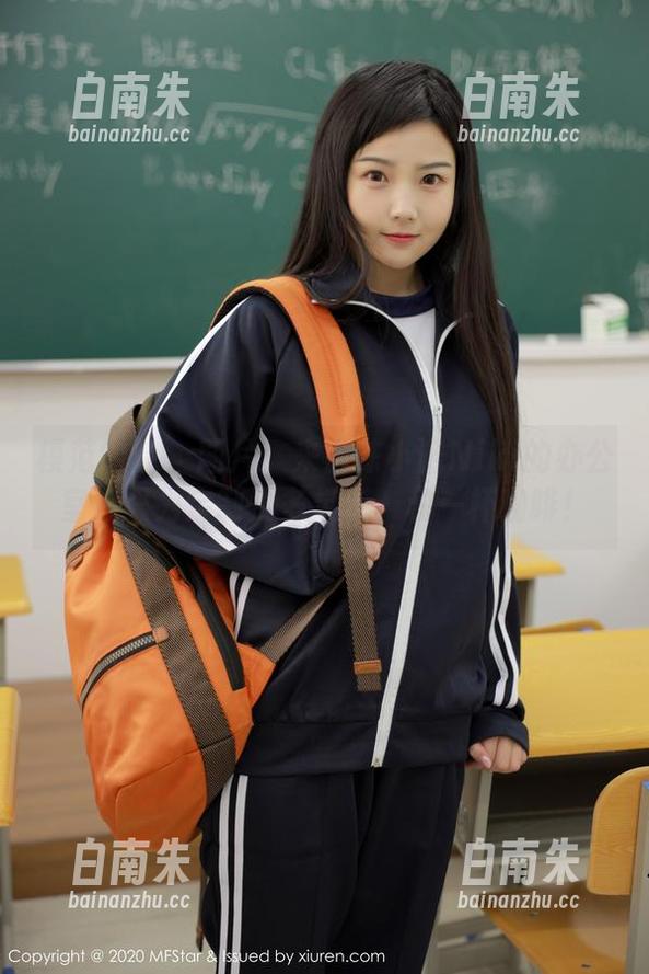 模范学院 - 图片：来自陈小诺Niki的办公室，只为定制更多灵感，和一杯咖啡！-白南朱