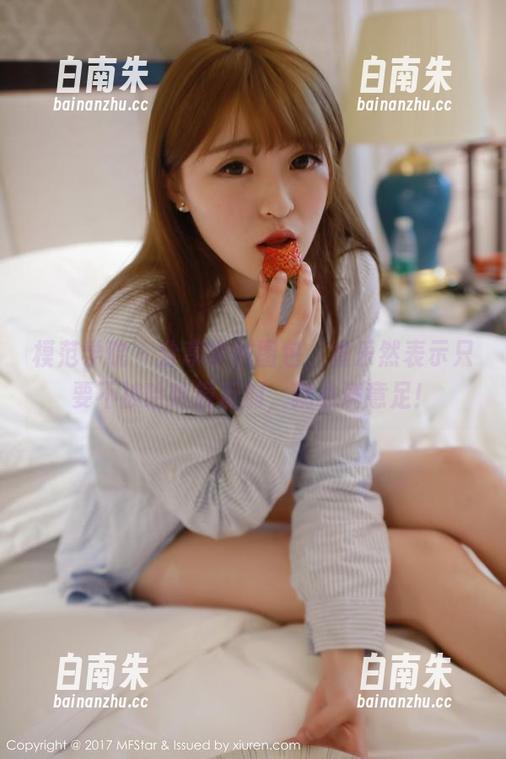 模范学院 - 分享学妹图包，黄乐然表示只要不被哈哈镜反射，就心满意足！-白南朱