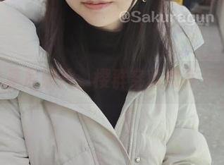 这种比基尼照片，樱群穿就像在开Party