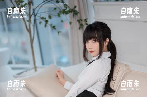 睡衣与cos，汪知子的全新演绎，快来看萌趣的碰撞！-白南朱